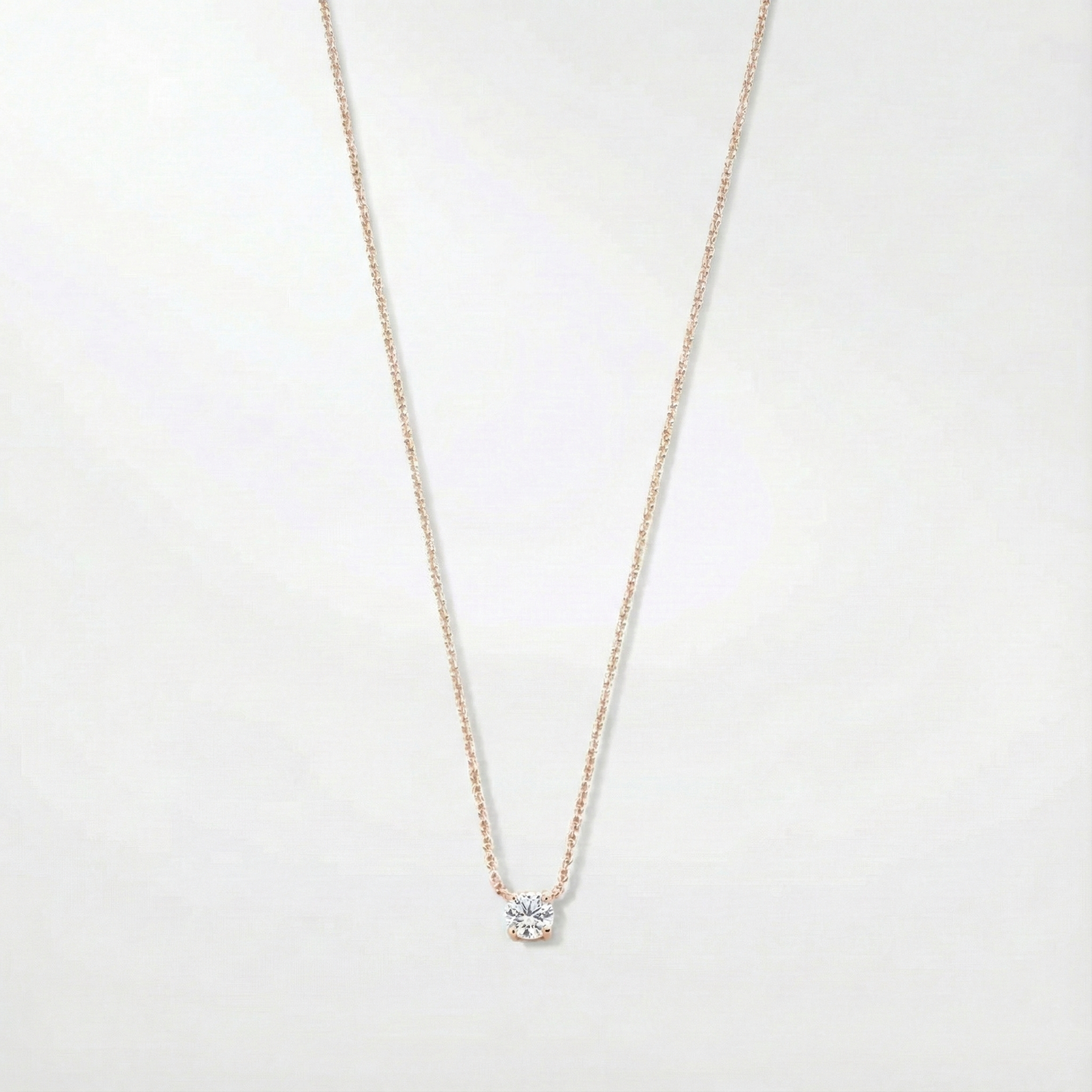 Κολιέ Klára με πέτρα μοισσανίτη