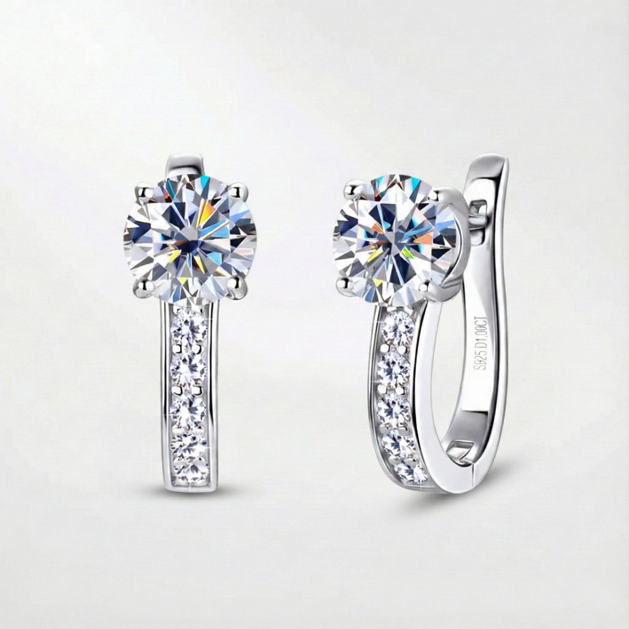 Σκουλαρίκια Huggie από Moissanite Kanal